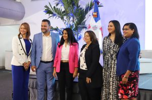 Técnicos de Presupuesto exponen Técnicos de Presupuesto exponen